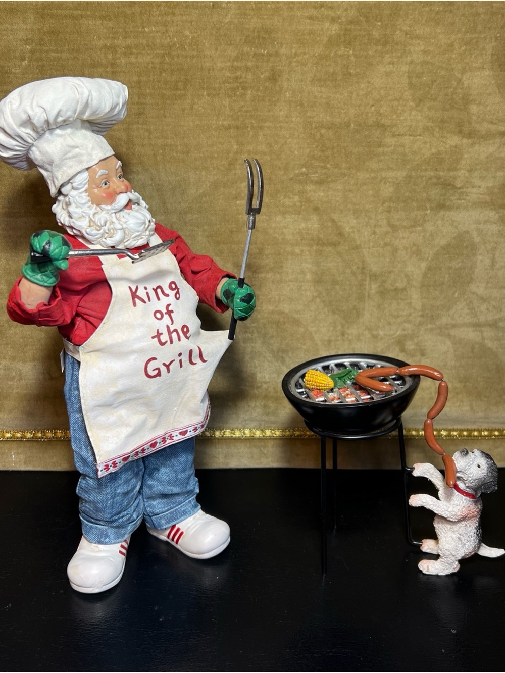 Kurt S Adler Fabriche Clothique Santa Claus King of the Grill Dog Figurine 11.5”